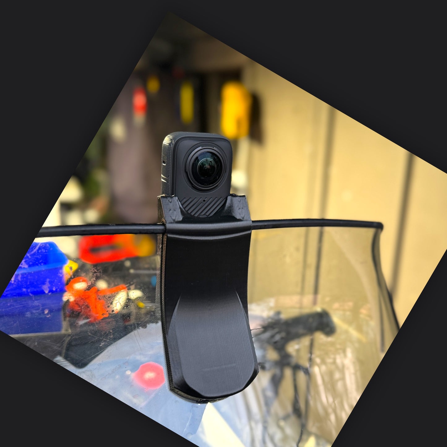Montaje Quadlock -- Parabrisas ST3 Hull